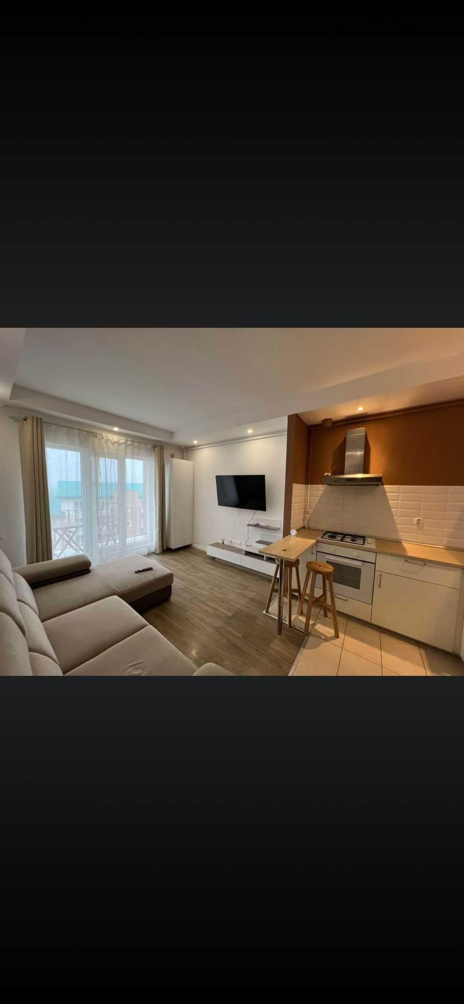 Apartament de închiriat cu două camere cu vedere la piscină în Cosmopolis