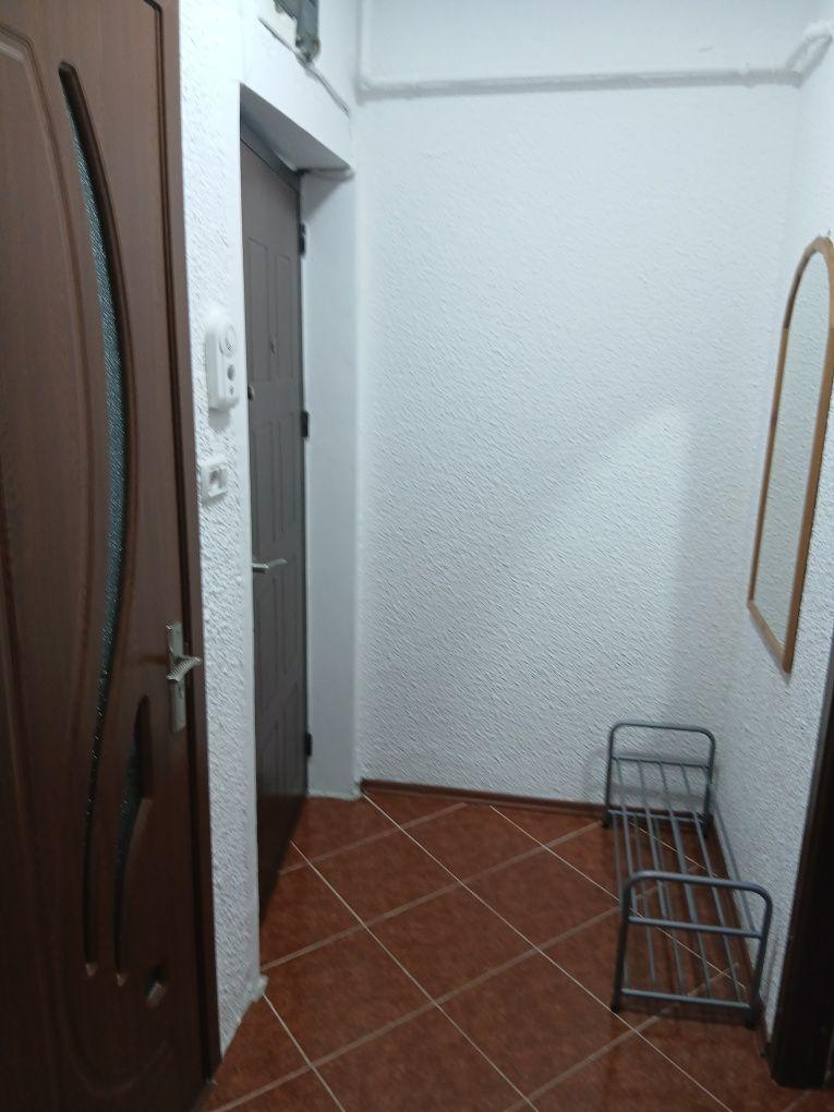 Închiriez Apartement 2 camere