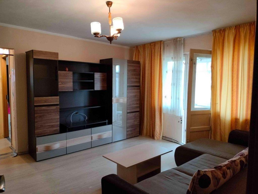 Vând apartament două camere zona școala Dimitrie Cantemir - imagine 1
