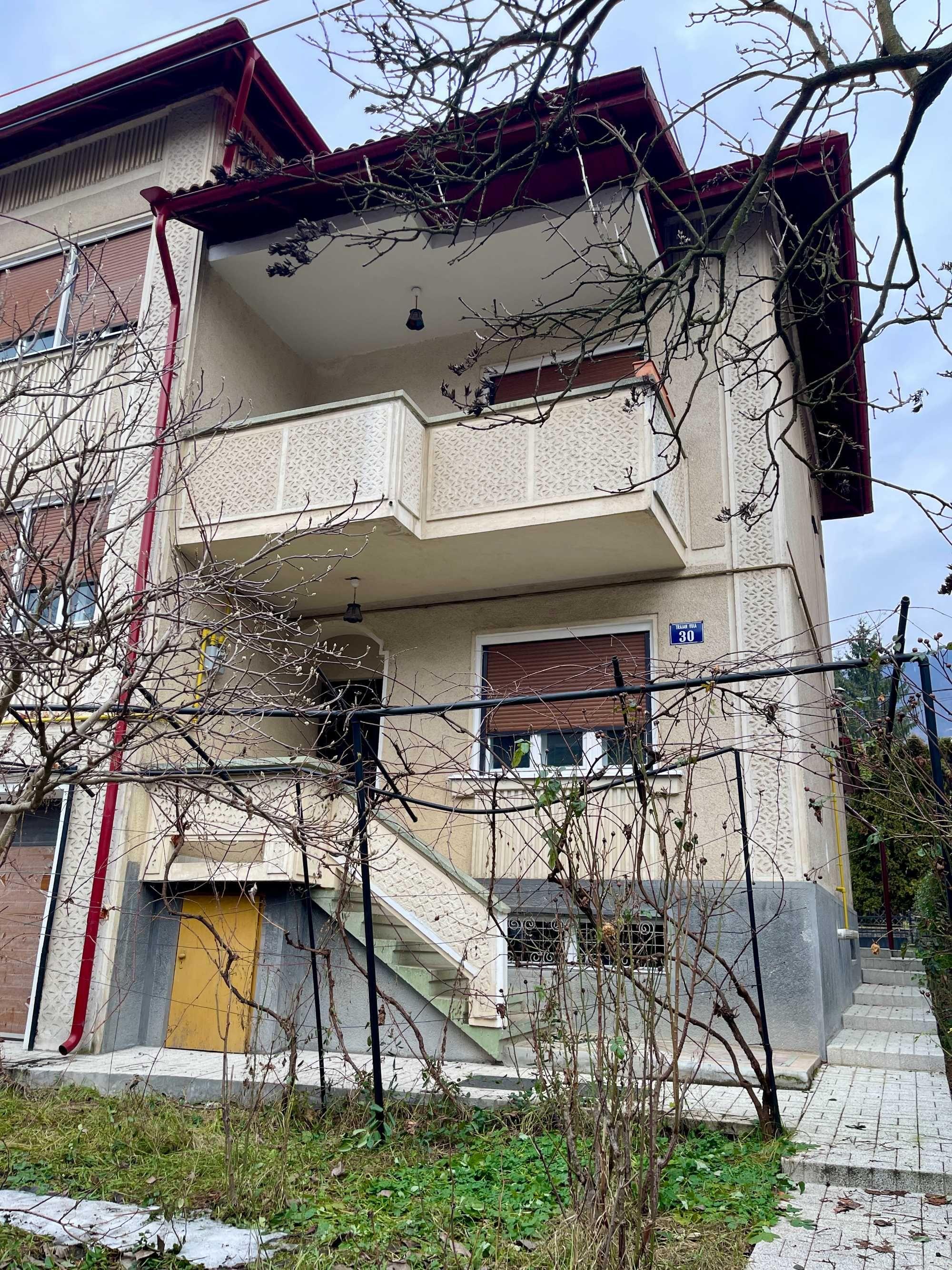 Inchiriere Casa Tip Duplex cu Curte Baia Mare, Str. Traian Vuia nr.30 - imagine 1
