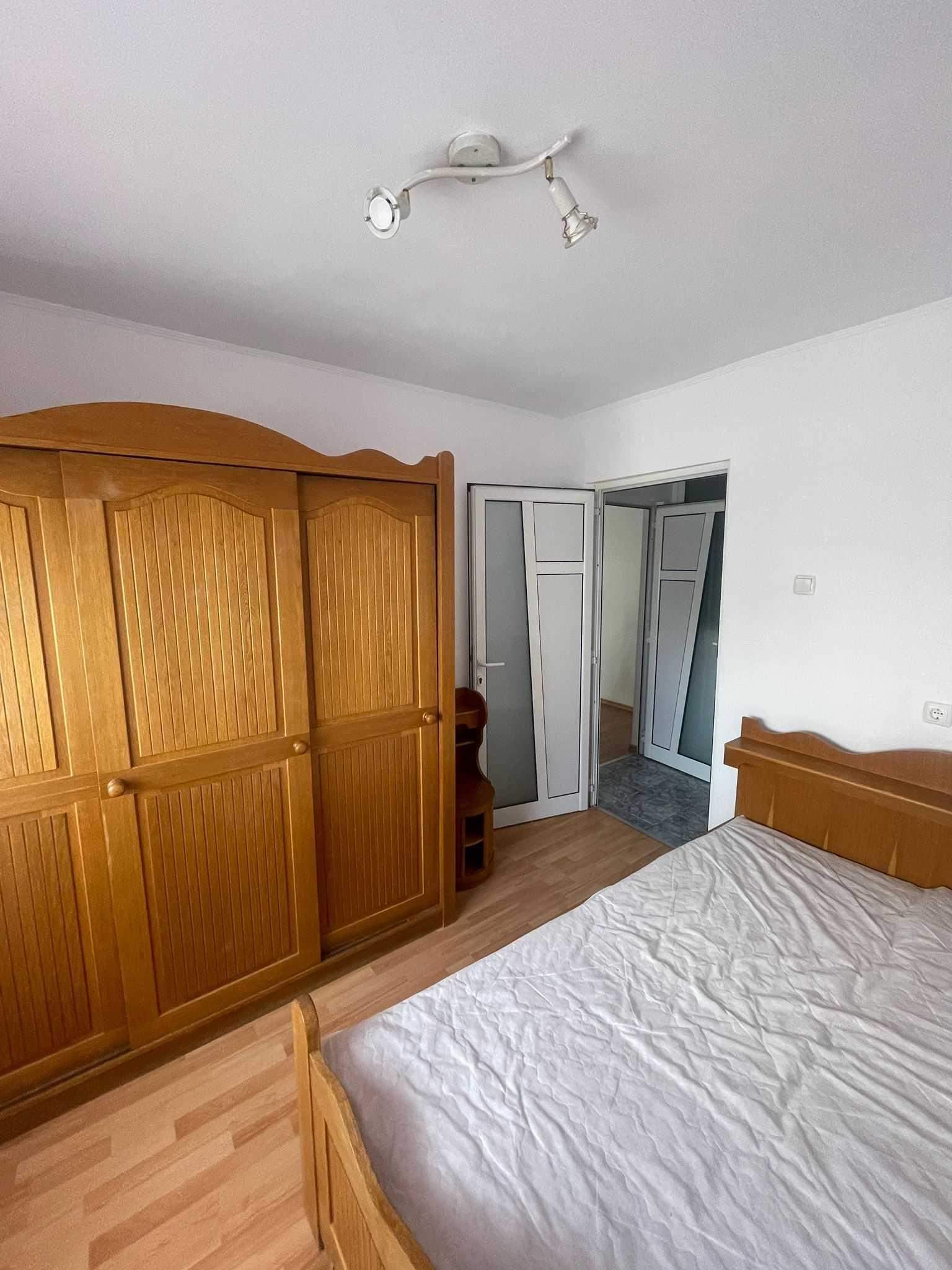 Inchiriez apartament 3 camere zona ostroveni - imagine 1