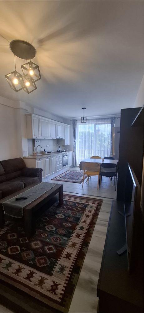 P.F. vand apartament 2 camere la Inamstro Copou, loc de parcare inclus