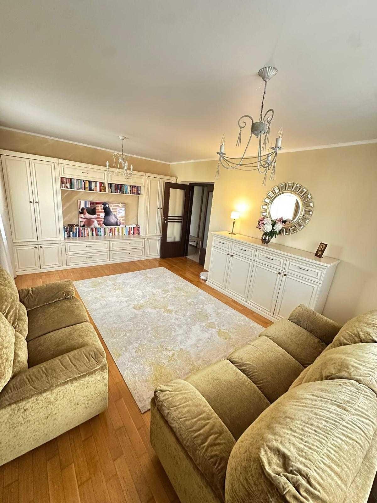 Vand apartament 3 camere, 96 mp utili, complex Iasicon Towers