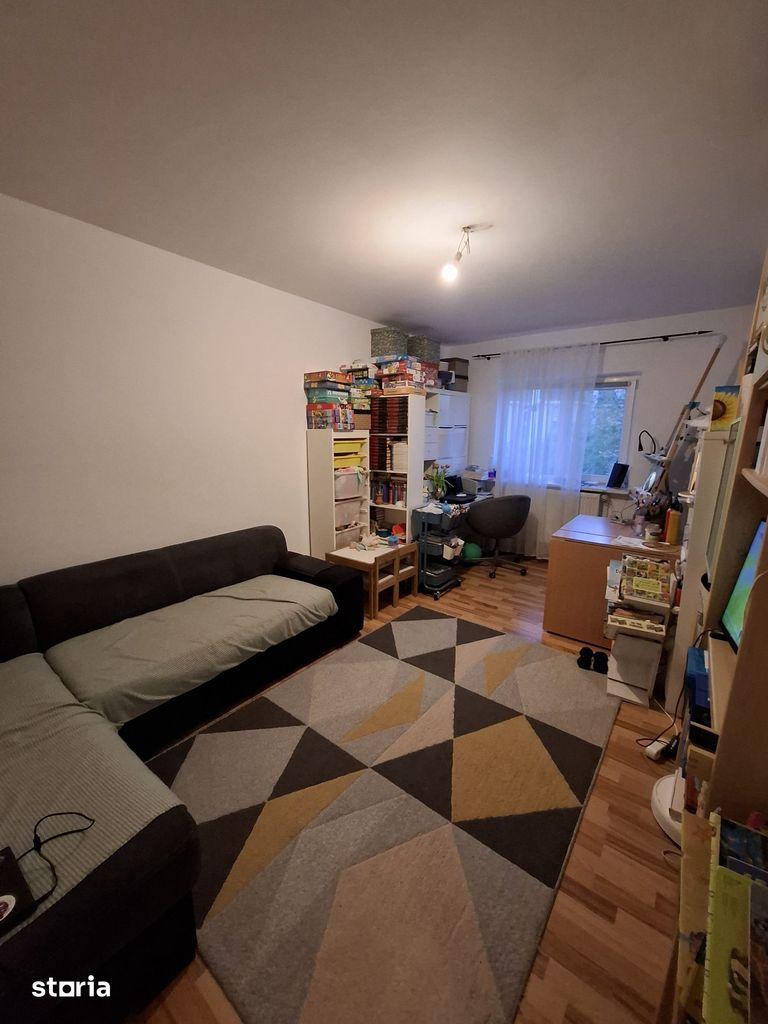 Apartament 3 camere decomandat 60mp