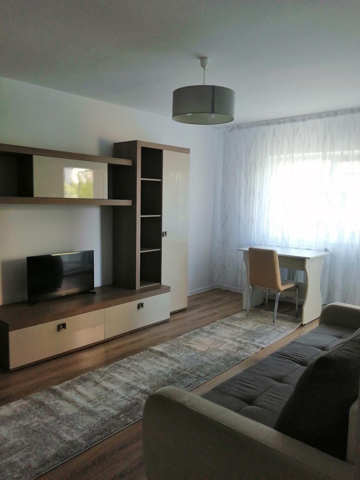 Inchiriere ap decomandat 3 camere Nicolina 2