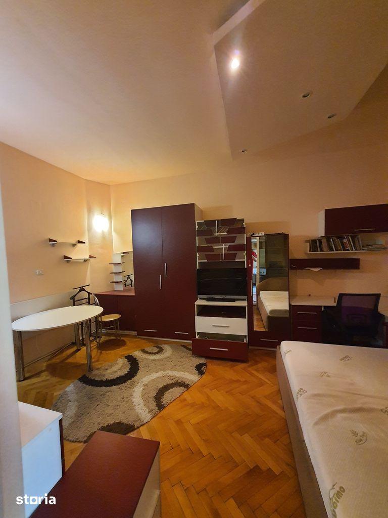 Proprietar Apartament 1 Cam. Piața Maria, Centrală, Balcon spre Curte - imagine 1