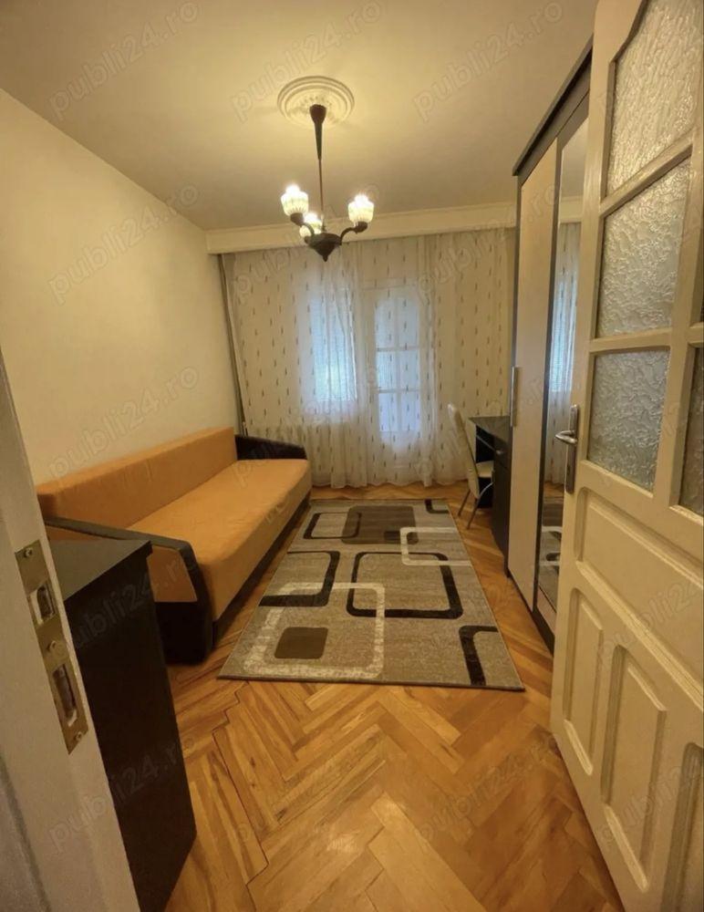 Apartament de vanzare 3 camere - Calea Aurel Vlaicu, Arad