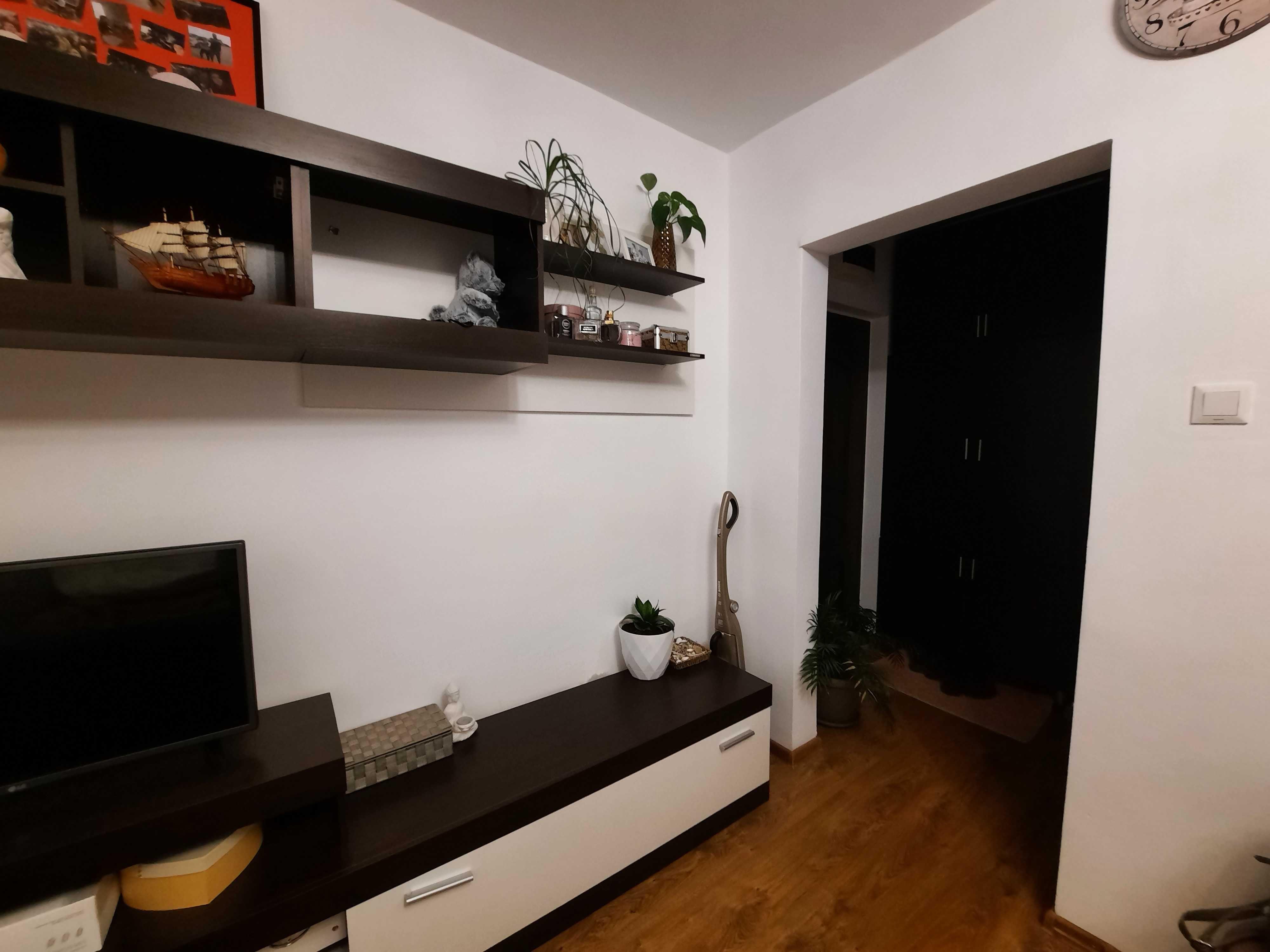 Inchiriez garsoniera zona Confectii