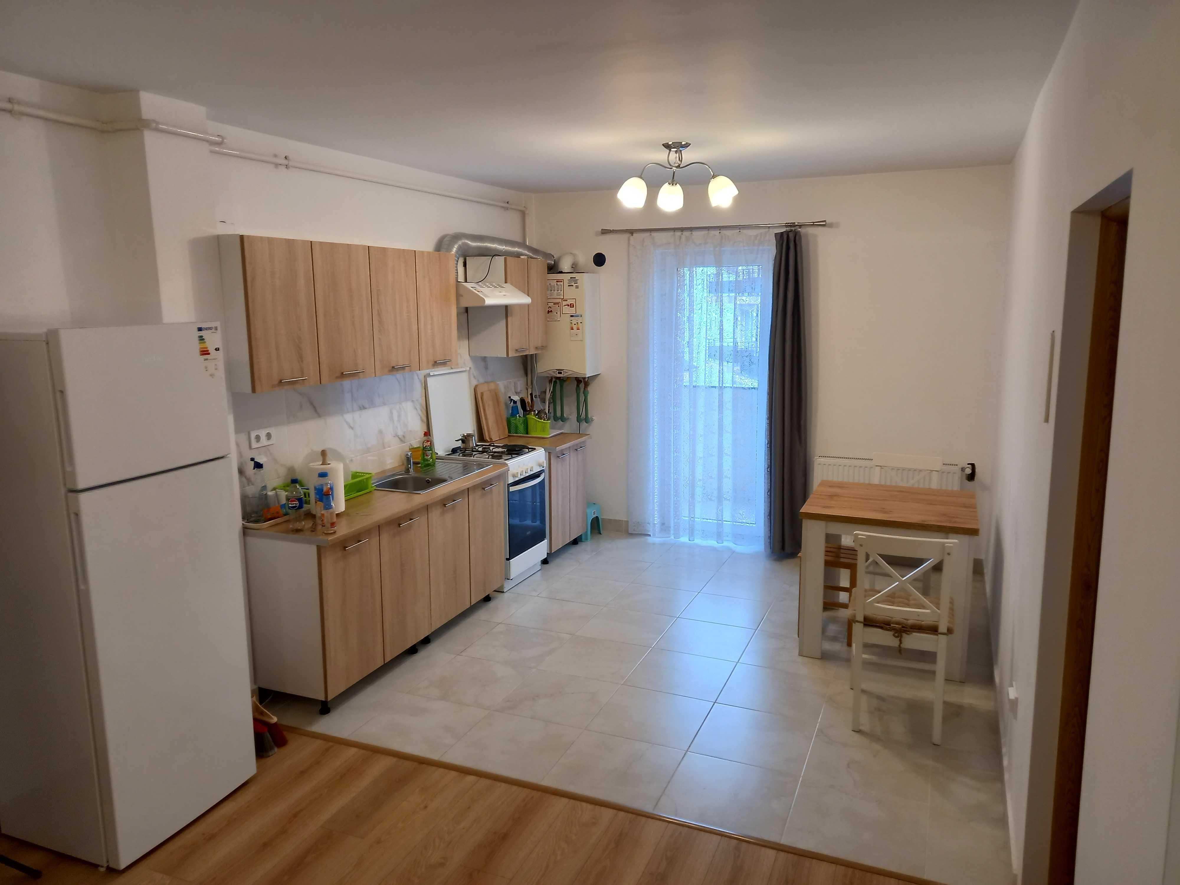 PF vand apartament finisat 2 camere de 44 mp cu parcare in Floresti.