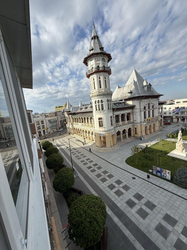 Inchiriez apartament cu 2 camere ultracentral