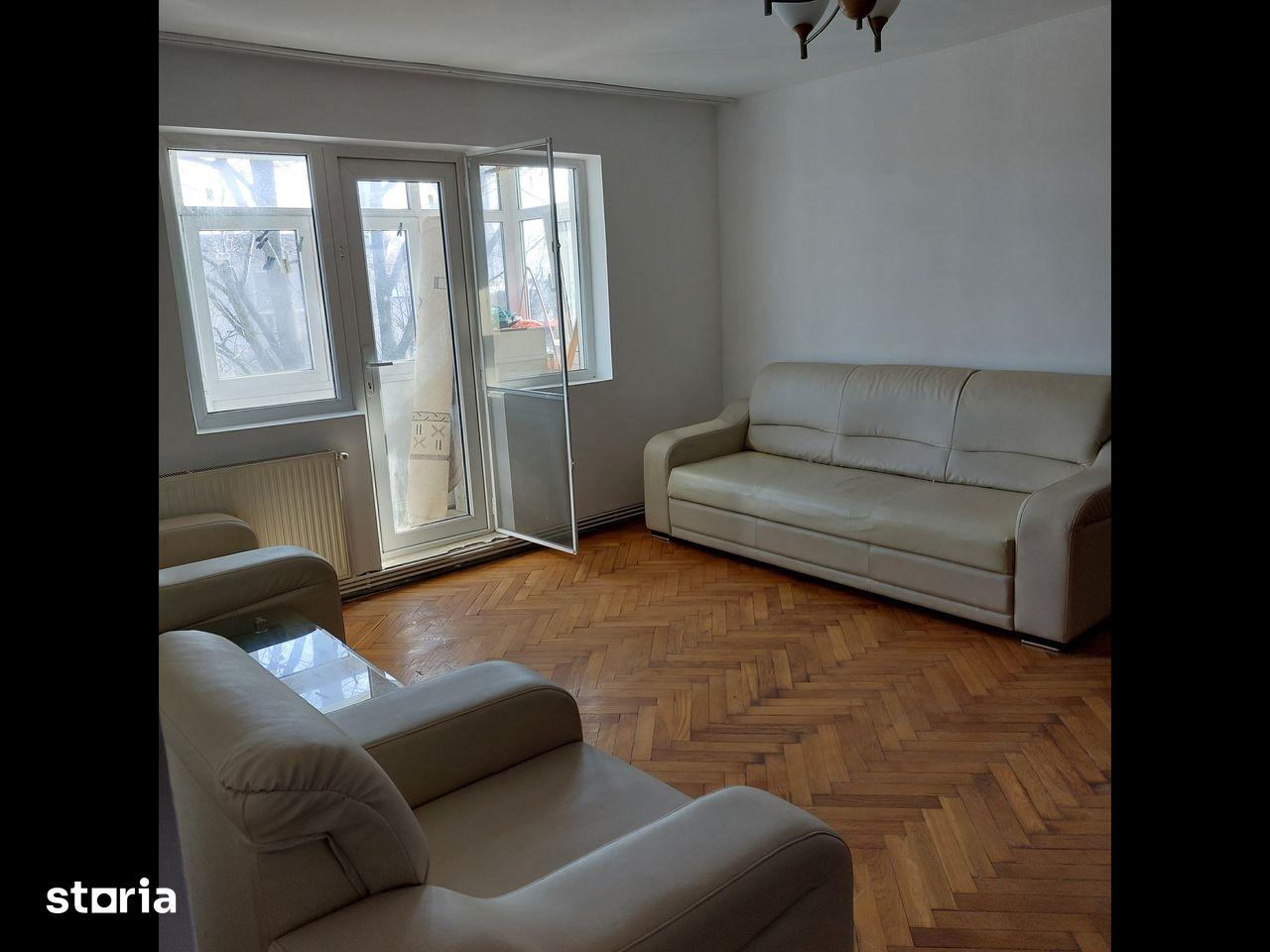 Apartament 3 camere, De închiriat, Aleea Școlilor, langă Școala nr. 12