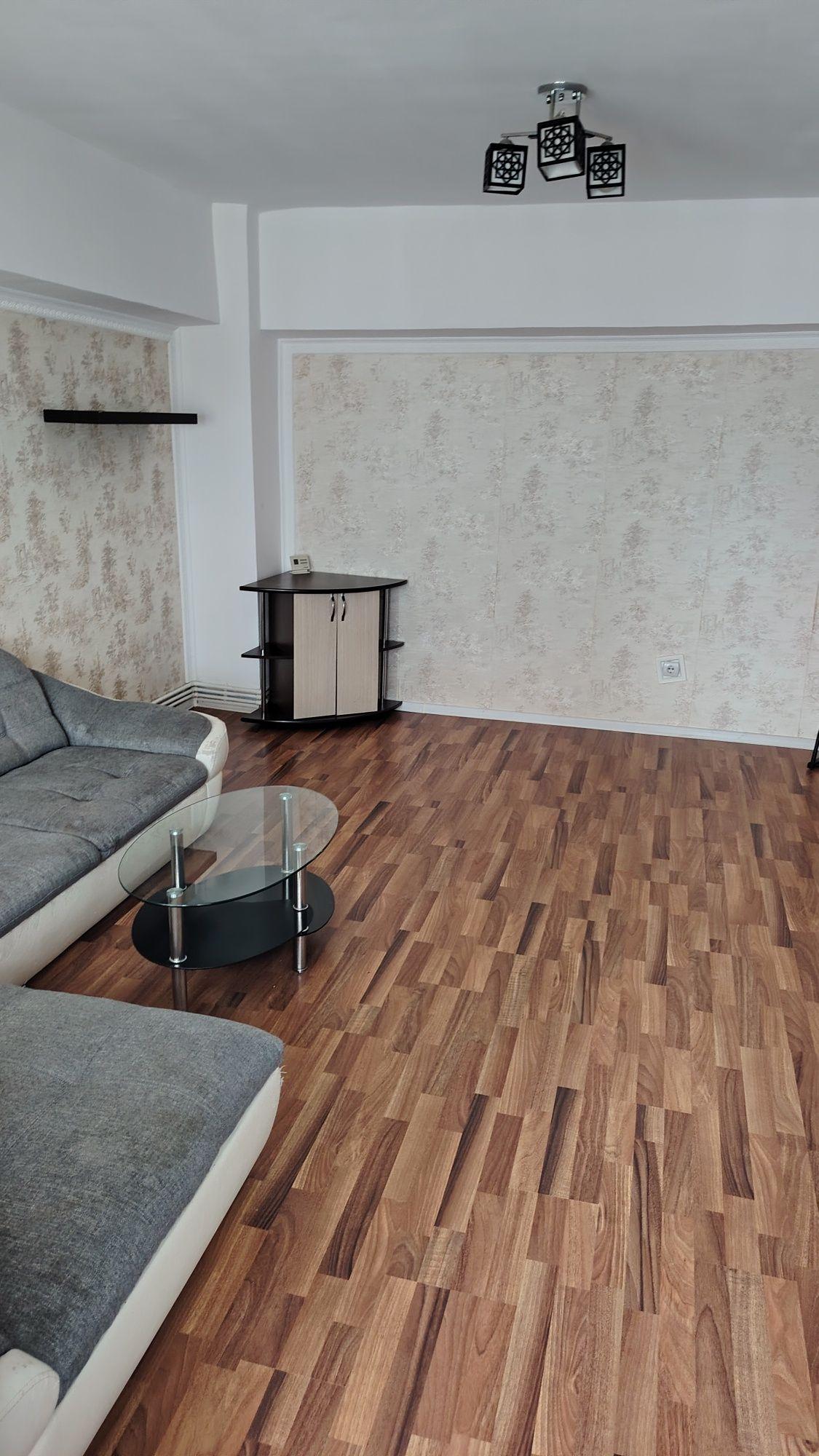Apartament 4 camere