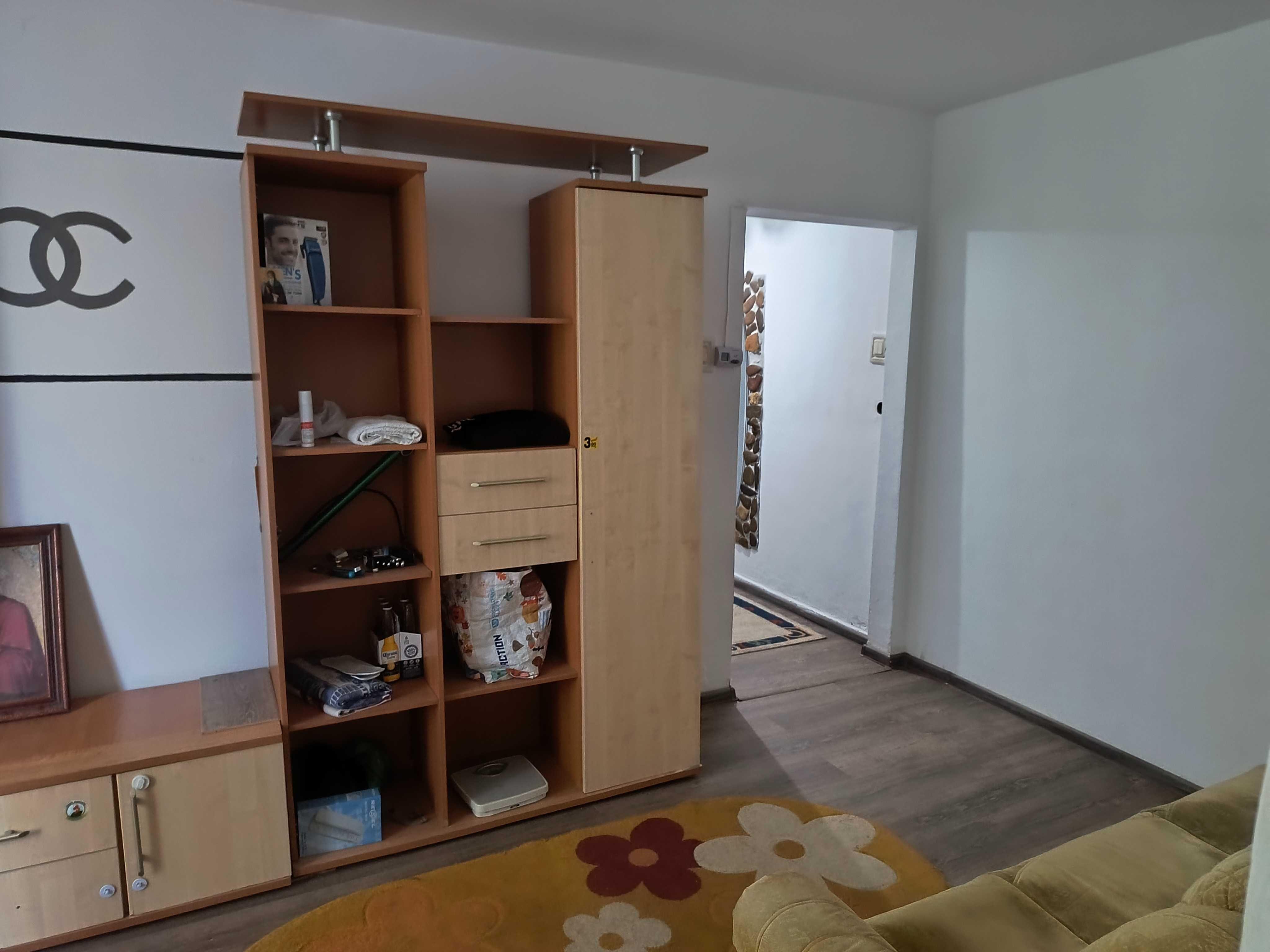Proprietar -apartament 2 camere etaj 1 Str Alecu Russo