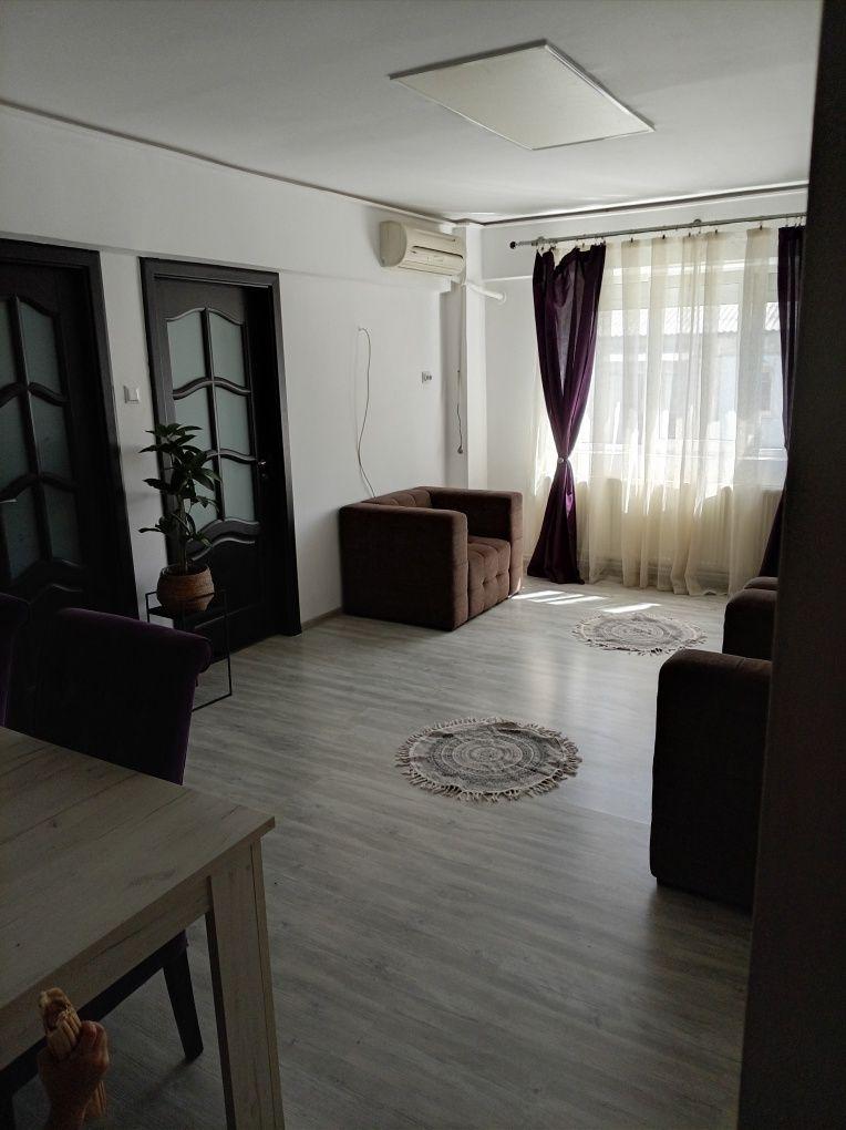 Apartament 3 camere decomandate - imagine 1