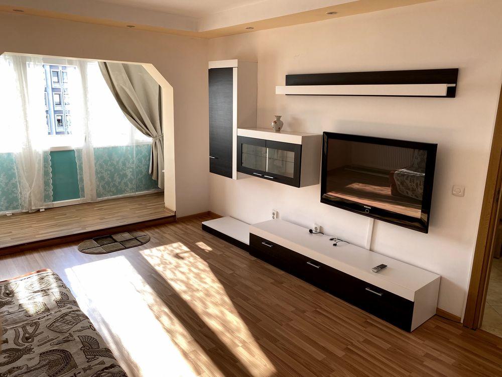 Apartment 2 camere,ultracentral , de închiriat, centrala termica, aer condiționat, mașină de spălat - imagine 1