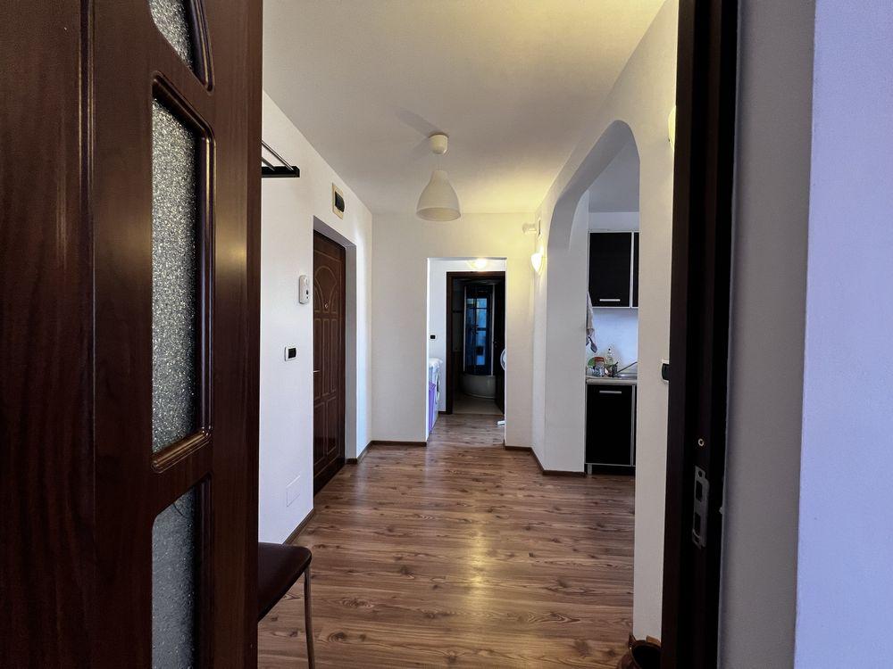 Apartament 2 camere de inchiriat Nord etajul 3 din 4