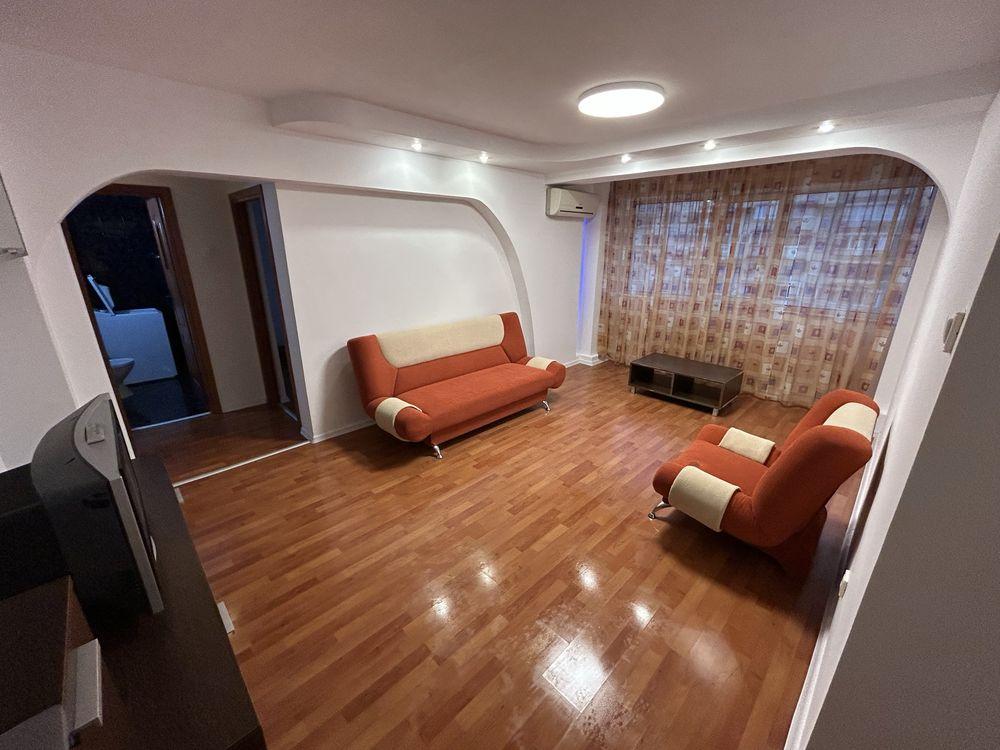 Aprtament 3 camere ultracentral, zona ZERO, Bacau, renovat, proprietar-de vanzare - imagine 1