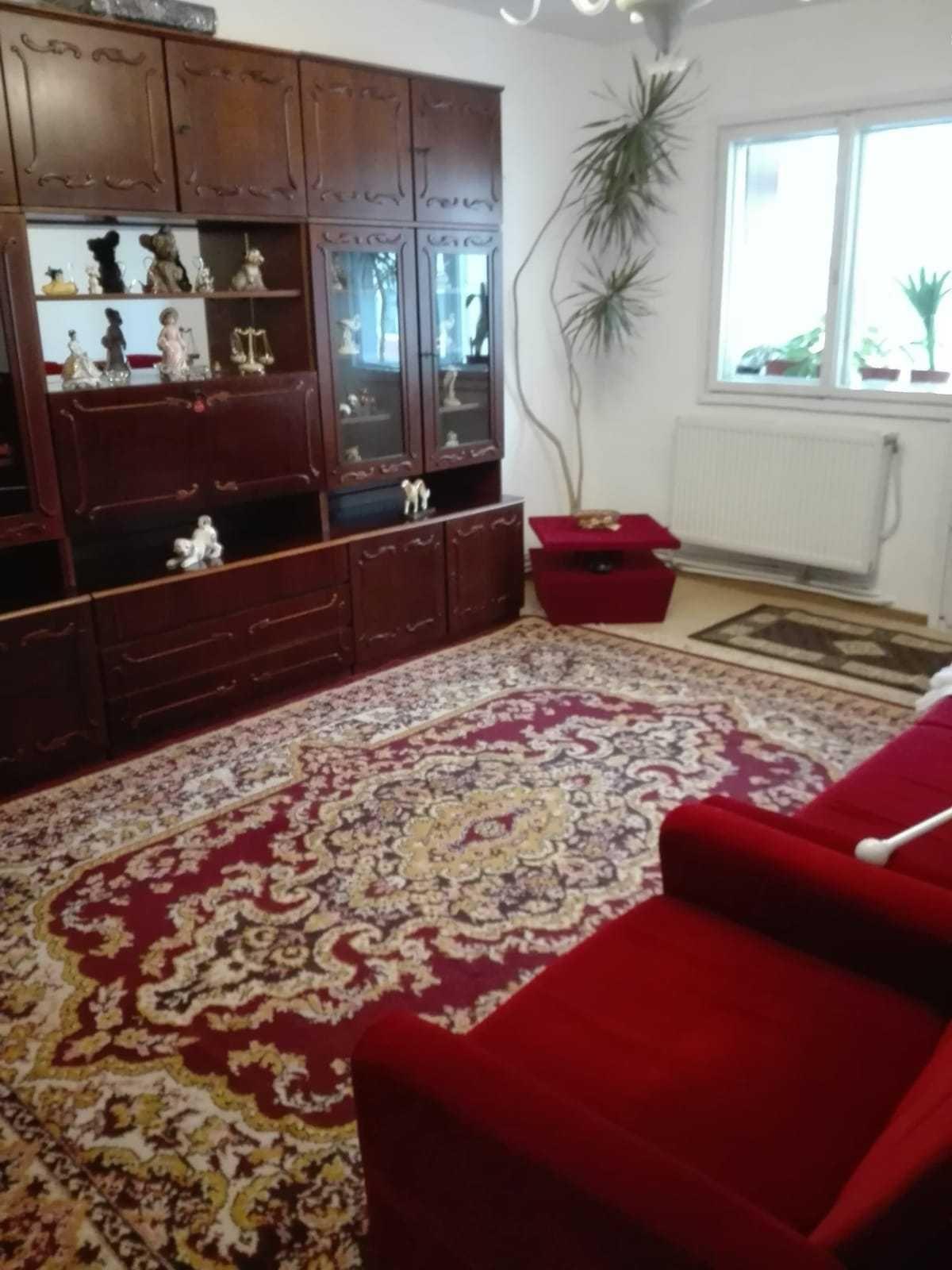Apartament 3 Camere, str. Al Vișunului, Central - imagine 1
