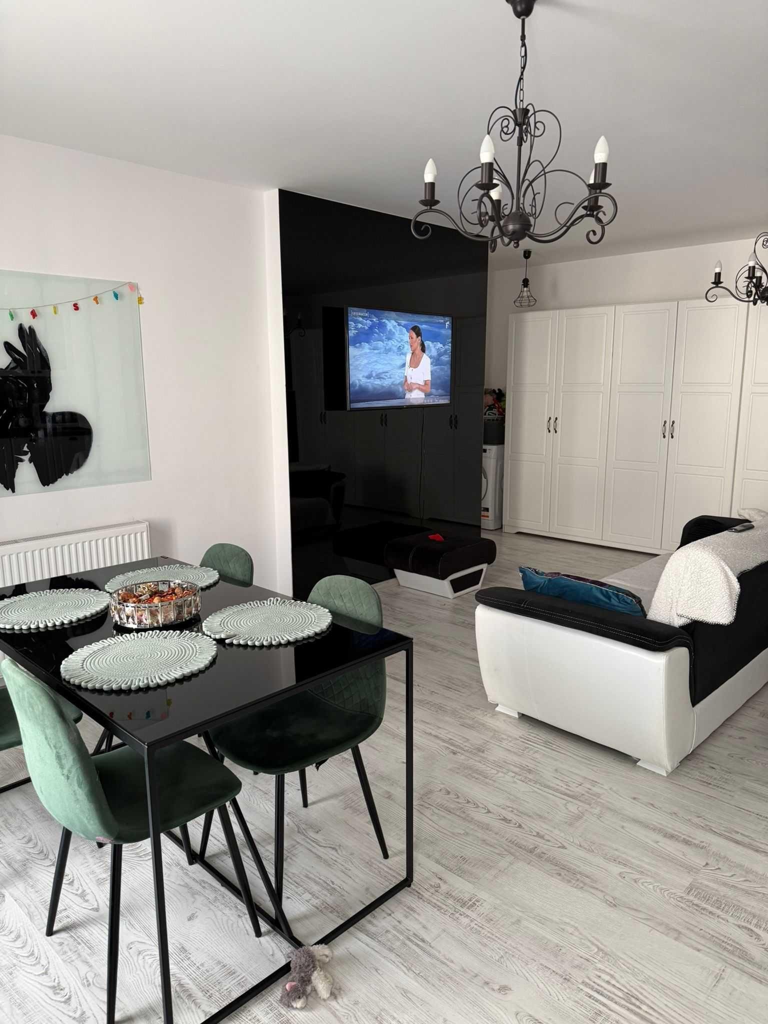 Apartament 3 camere, 63, 80mp + terasă 12 mp, spațios și luminos - imagine 1