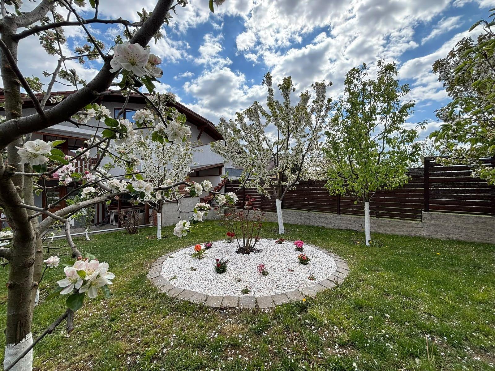 Casa 5 camere pretabila pentru 2 FAMILII in Cartierul Arhitectilor