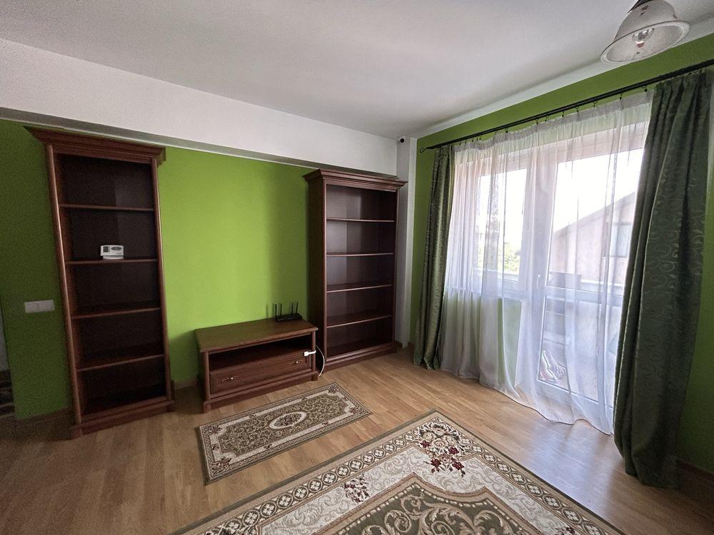 Inchiriez apartament 3 camere Zamca