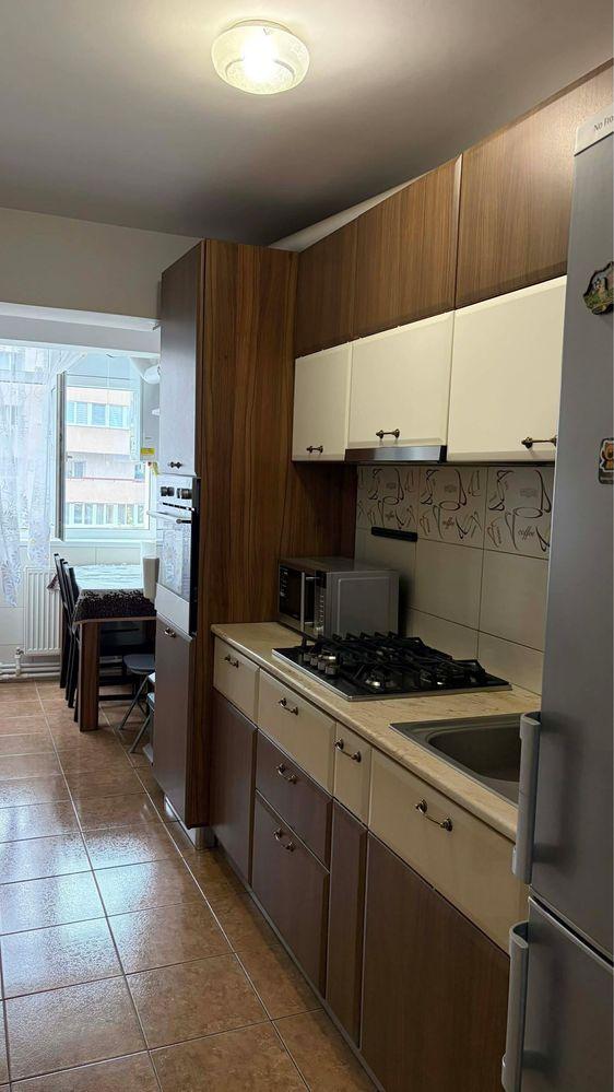 Închiriez apartament 3 camere decomandat și mobilat George Enescu-Suceava