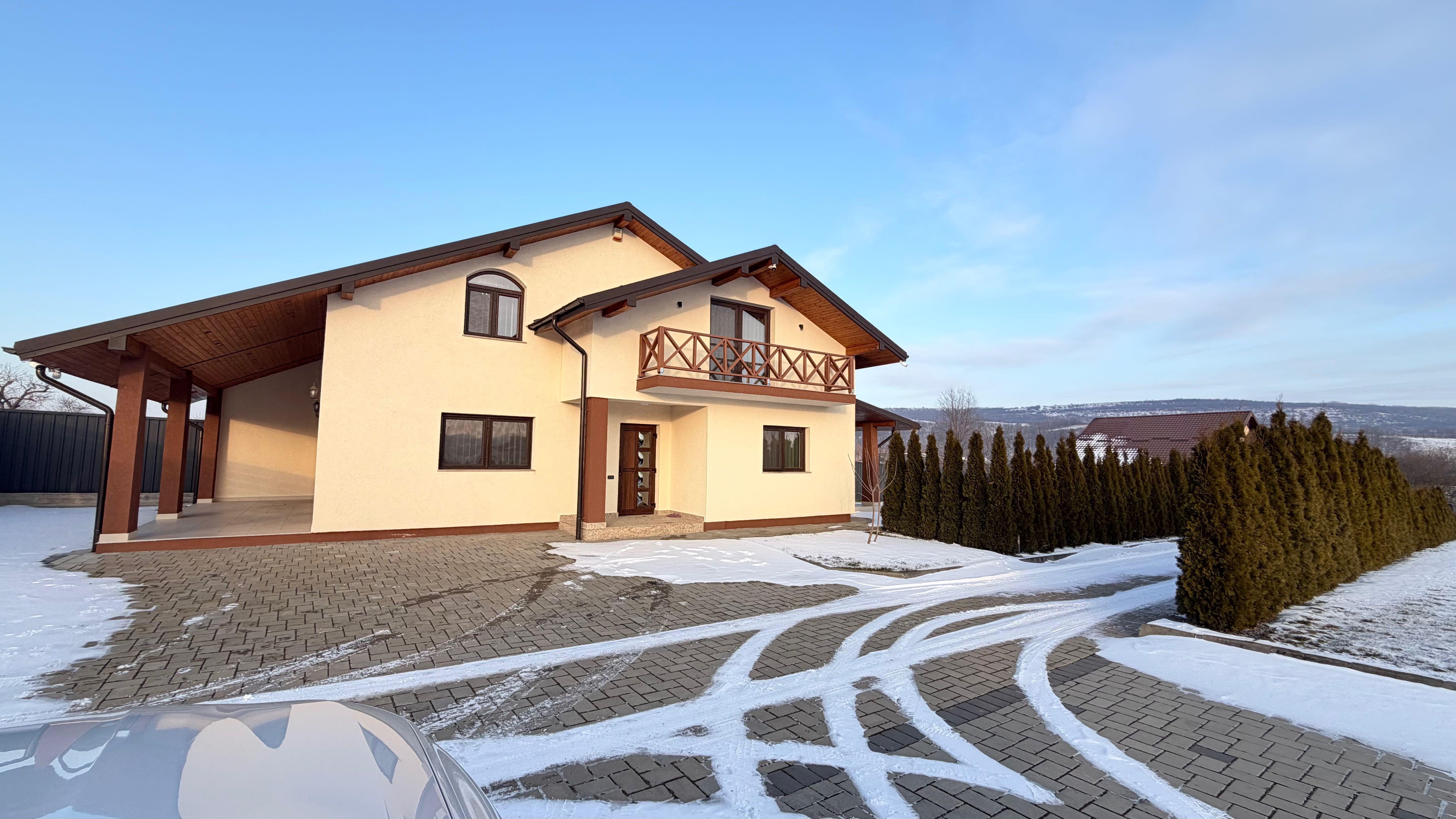 Casă de închiriat