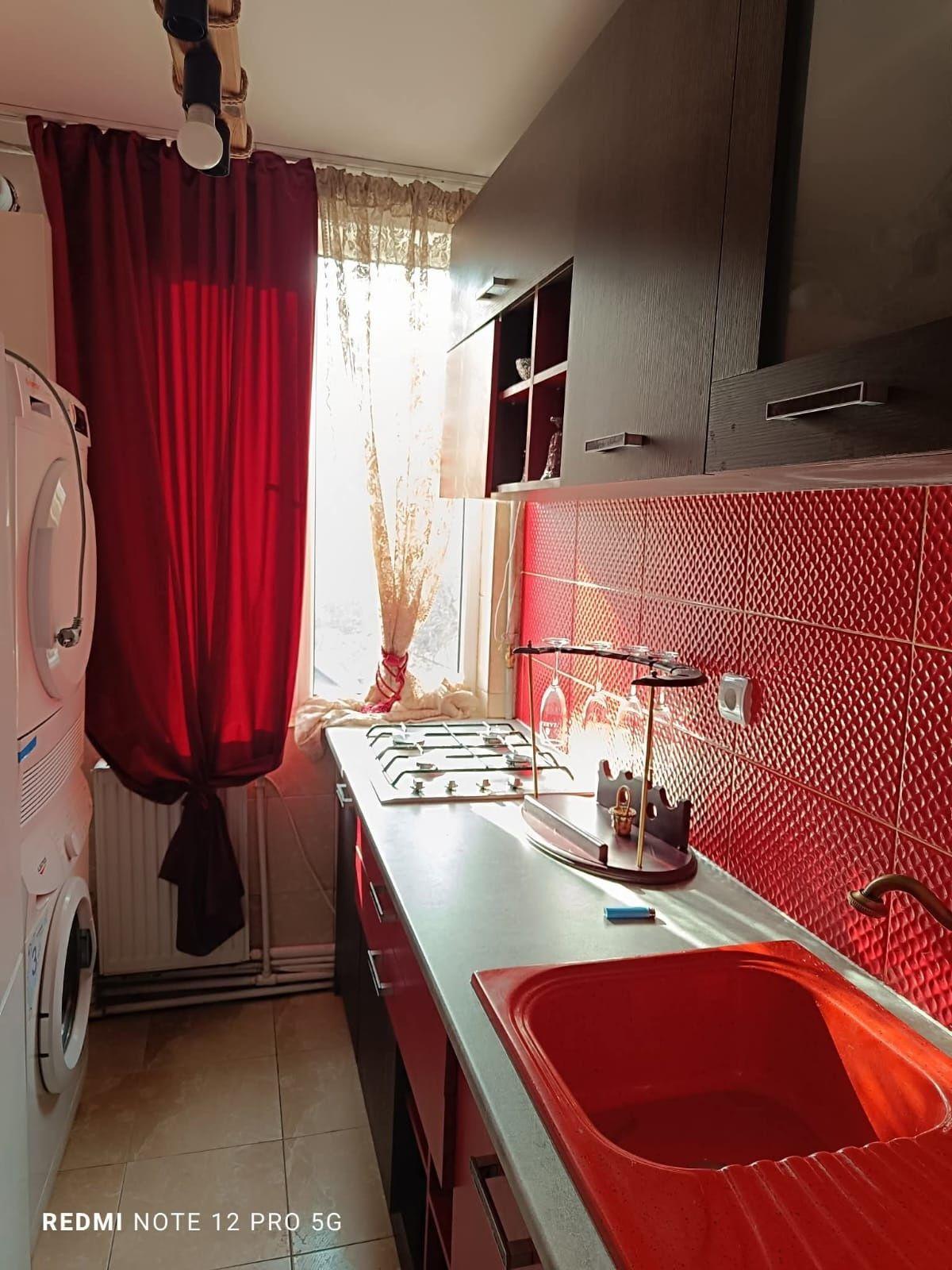 Vând apartament cu o camera