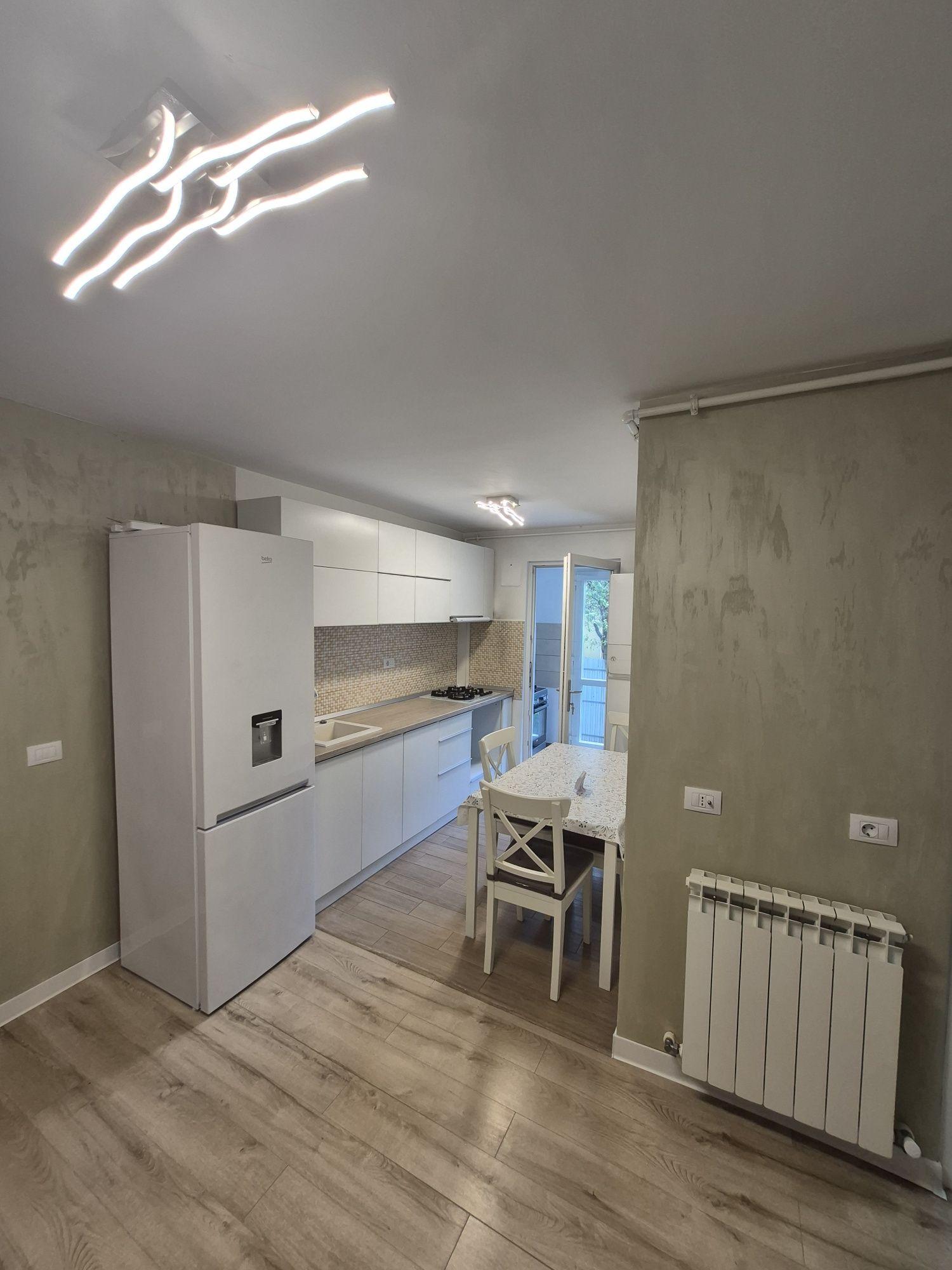 Inchiriez apartament 2 camere in Piatra Neamt
