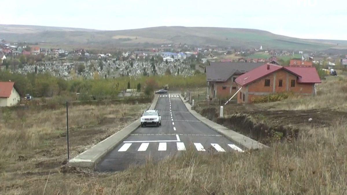 Vând Teren Pietricica Fermelor 600mp str pietrelor - imagine 1