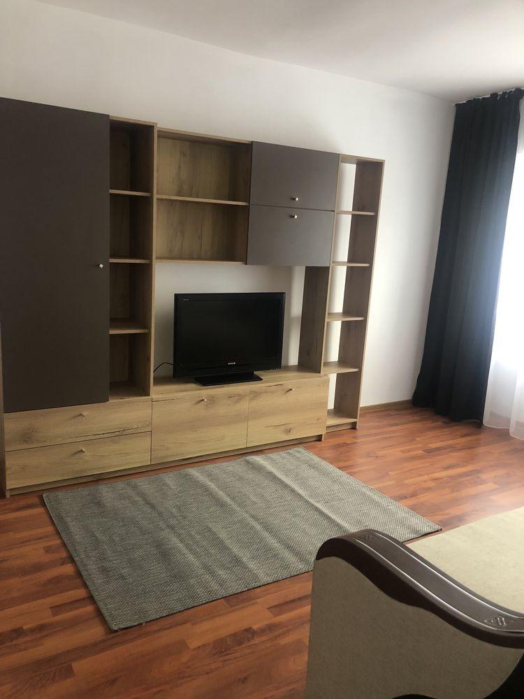 Apartament de inchiriat!