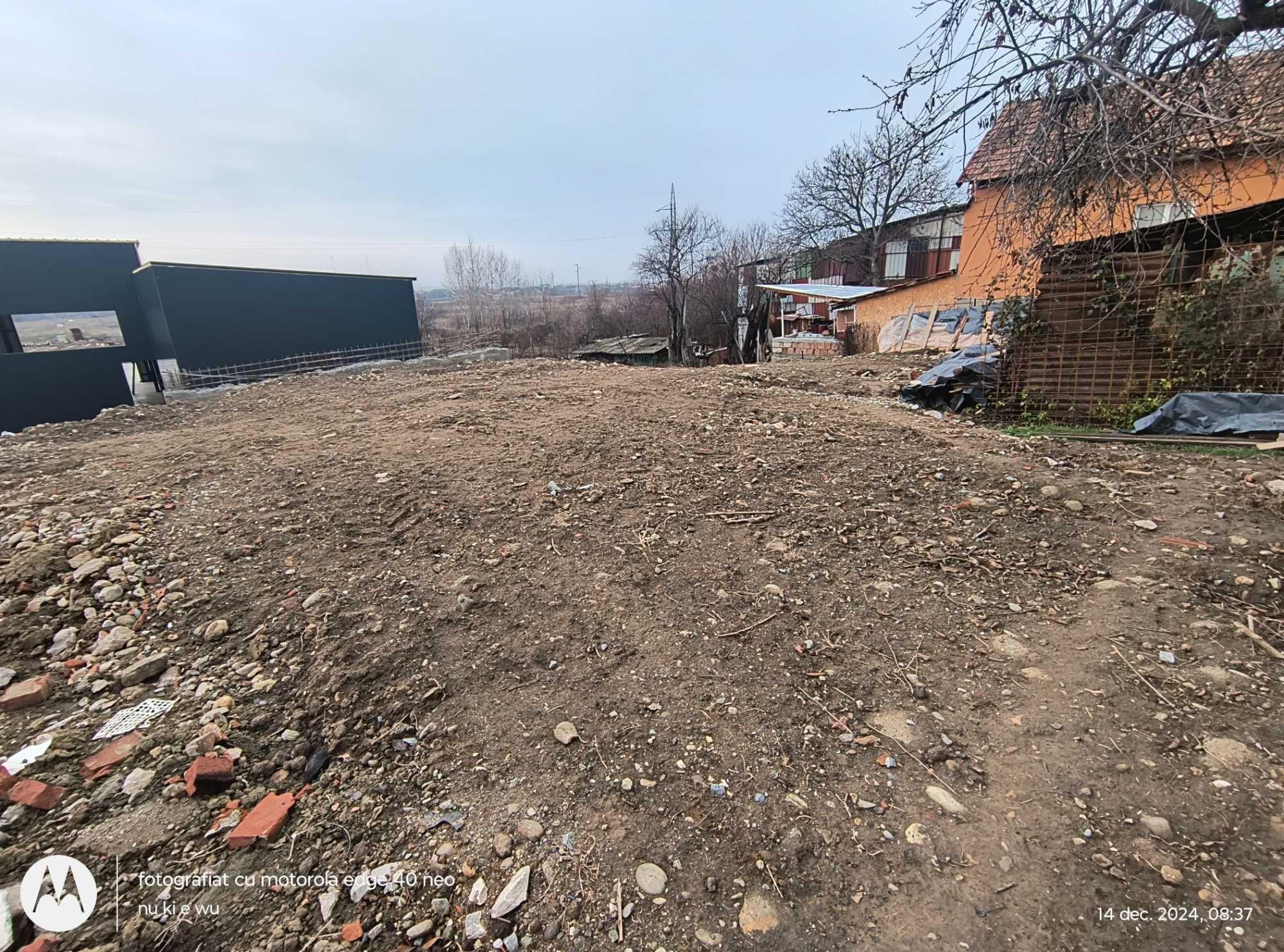 Vânzare-schimb teren pe calea Bucuresti + anexa gospodărească de 30m2 - imagine 1