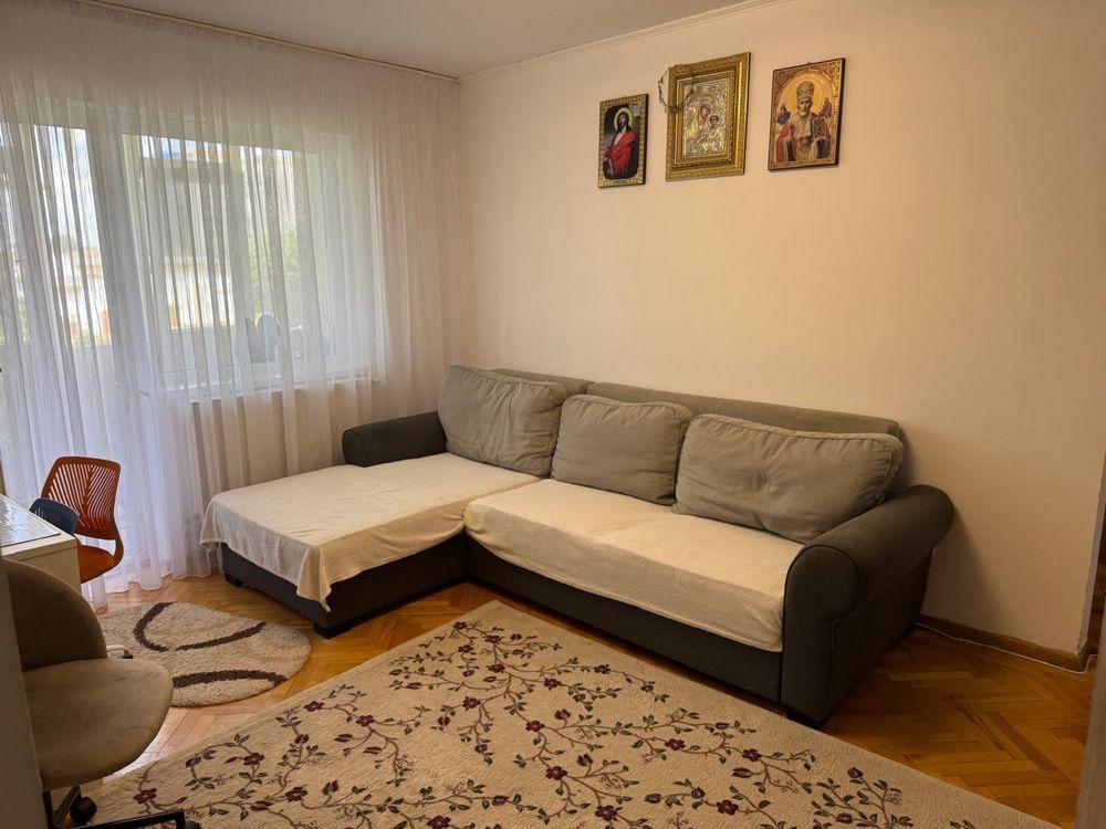 Vând apartament 3 camere,micro 6 - imagine 1