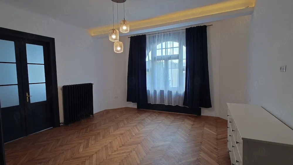 Chirie apartament 3 camere Centru