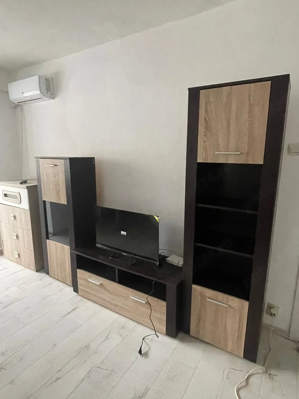 Închiriez apartament