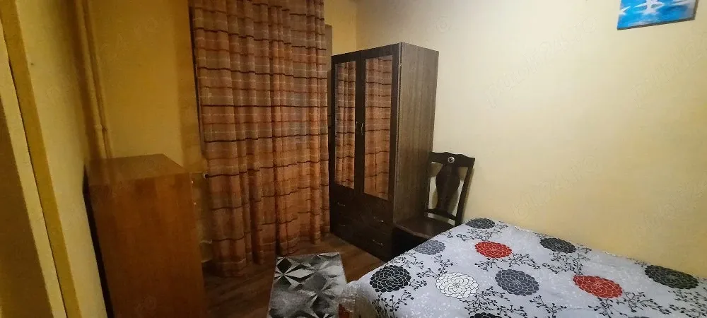 Închiriez apartament 2 camere.