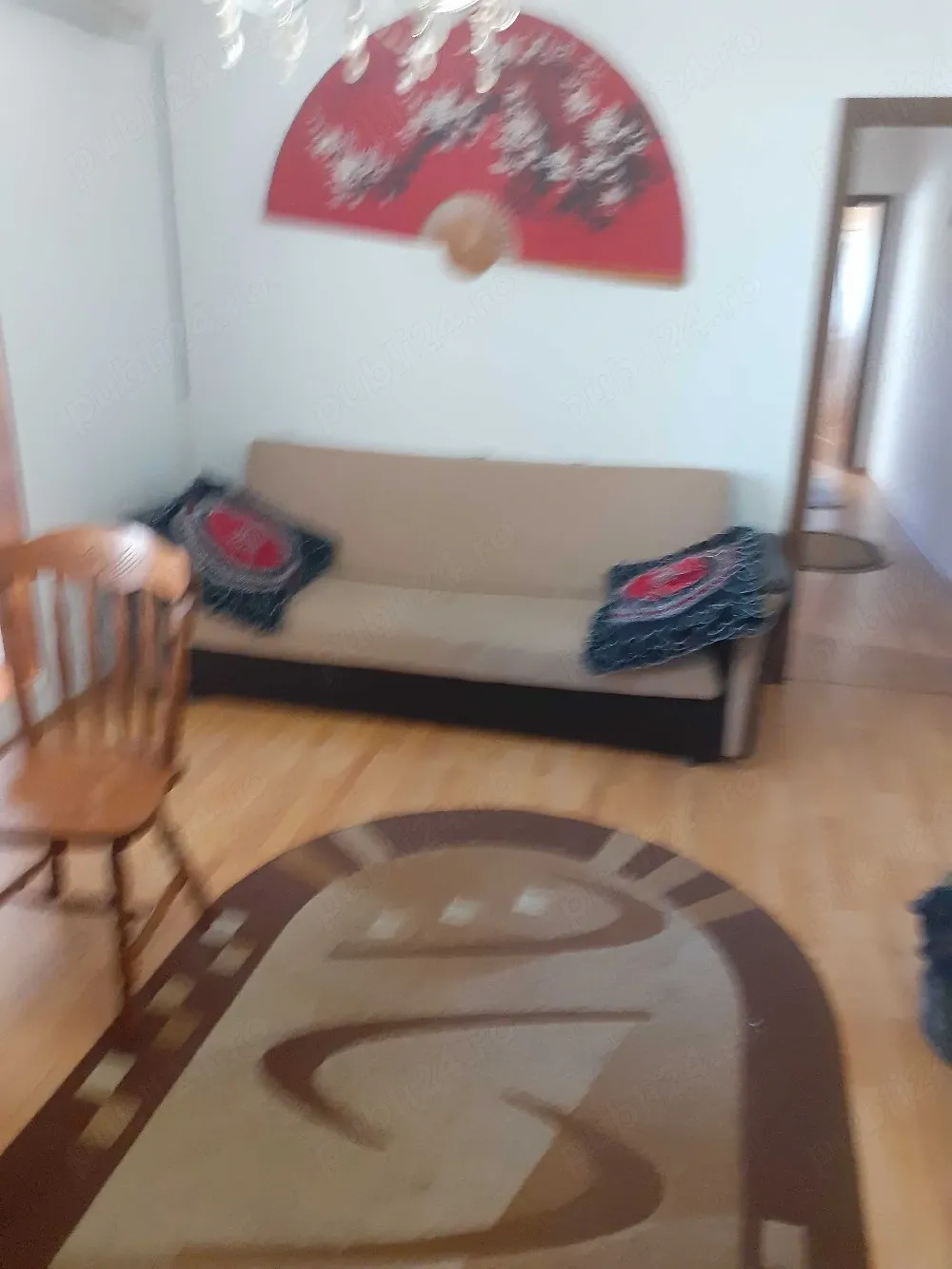 Particular ofer cu chirie apartament cu 3 camere etaj 1 str Dezrobirii zona piața centrală Craiova