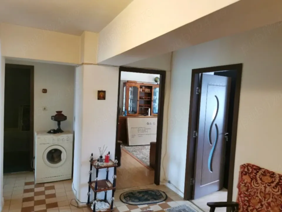 Apartament 3 camere decomandat