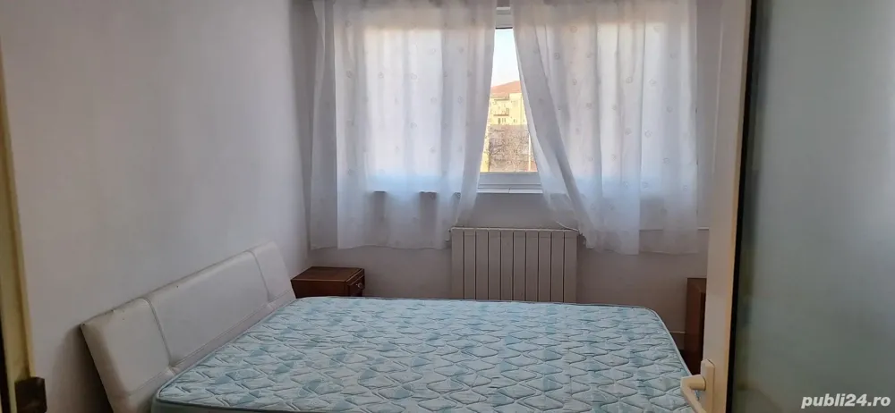Inchiriez apartament cu 3 camere pe calea  Aradului