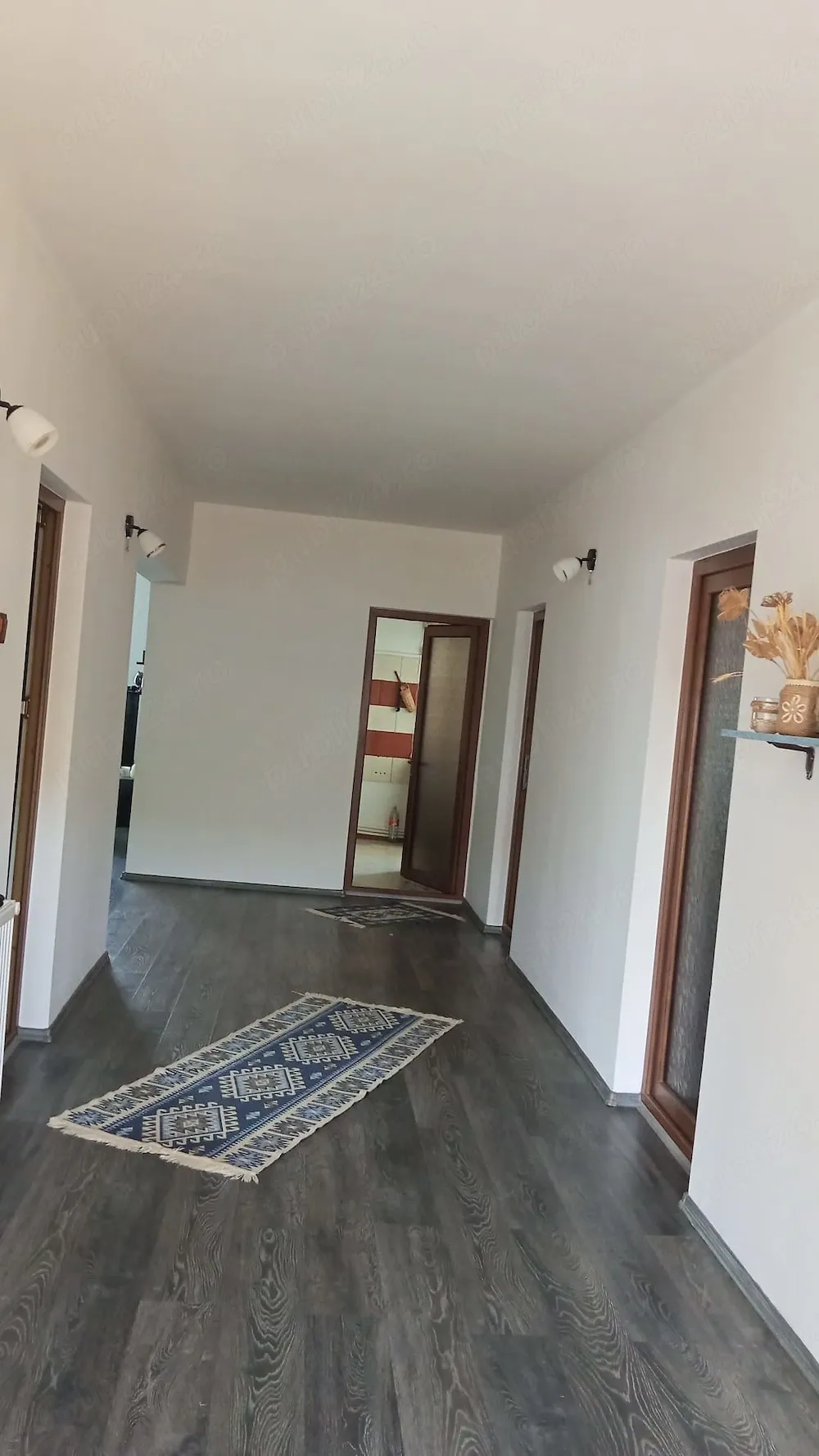 Casa in Valu lui Traian, zona A, pe partea dreapta