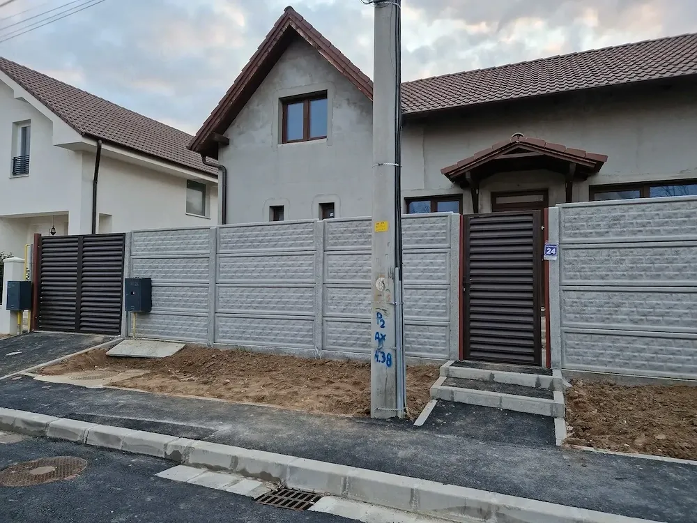 Casa cu living open space si partial mansardata, de vanzare