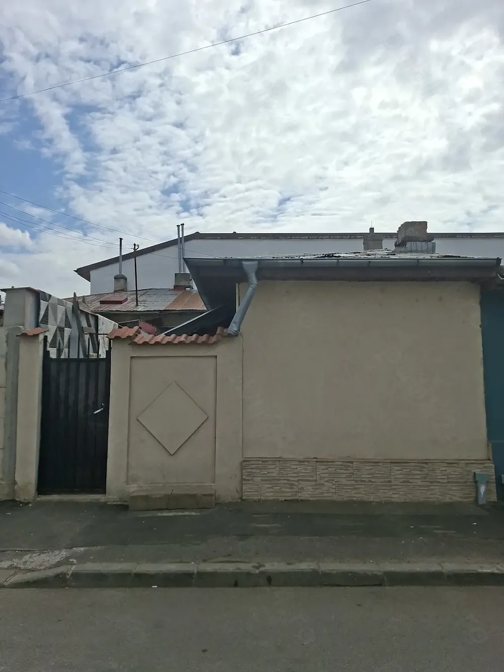 Casa de vanzare zona baicului sector 2