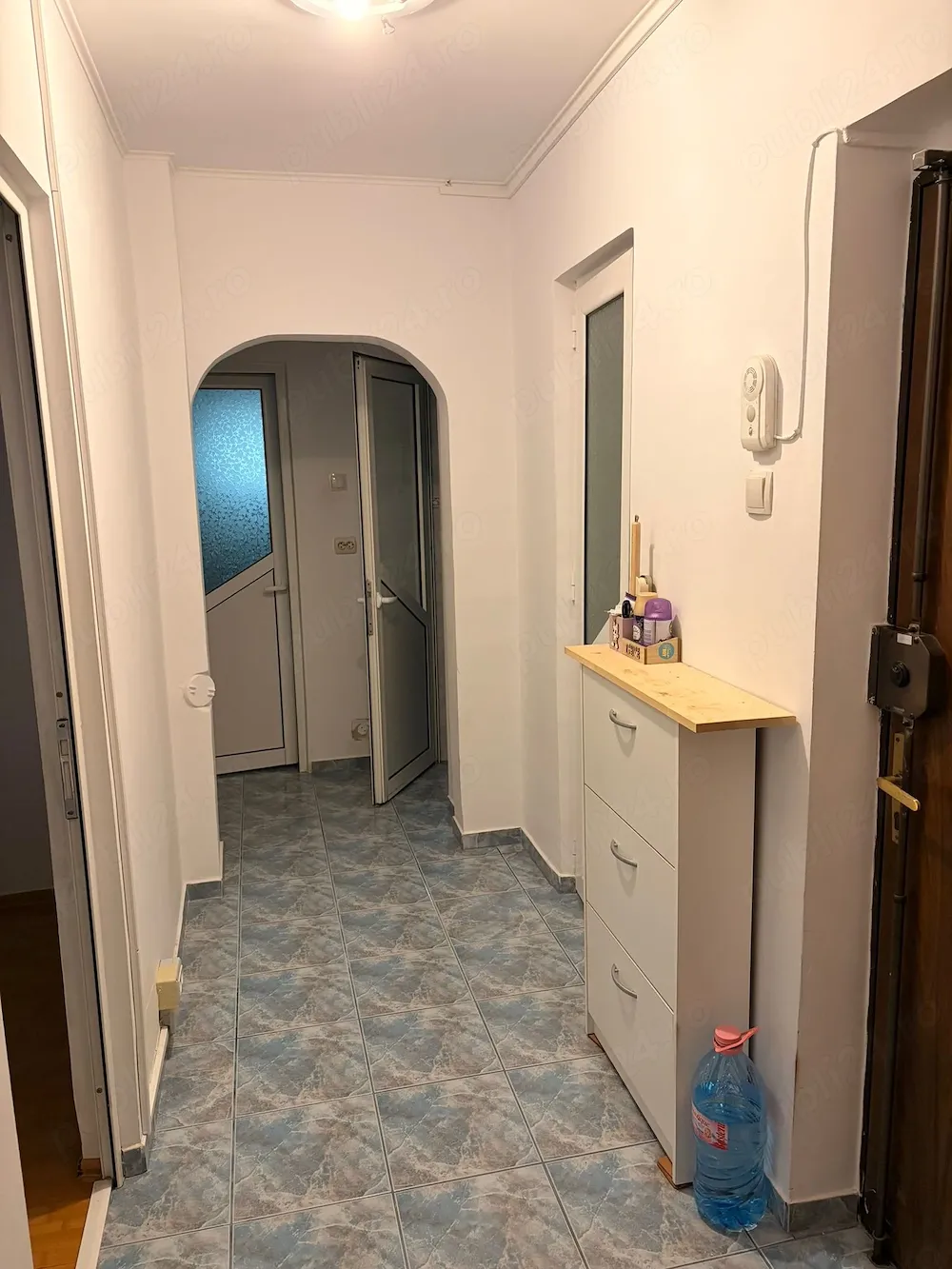 Inchiriez aprtament 3 camere zona Soseaua Giurgiului intersectie cu Drumul Gazarului