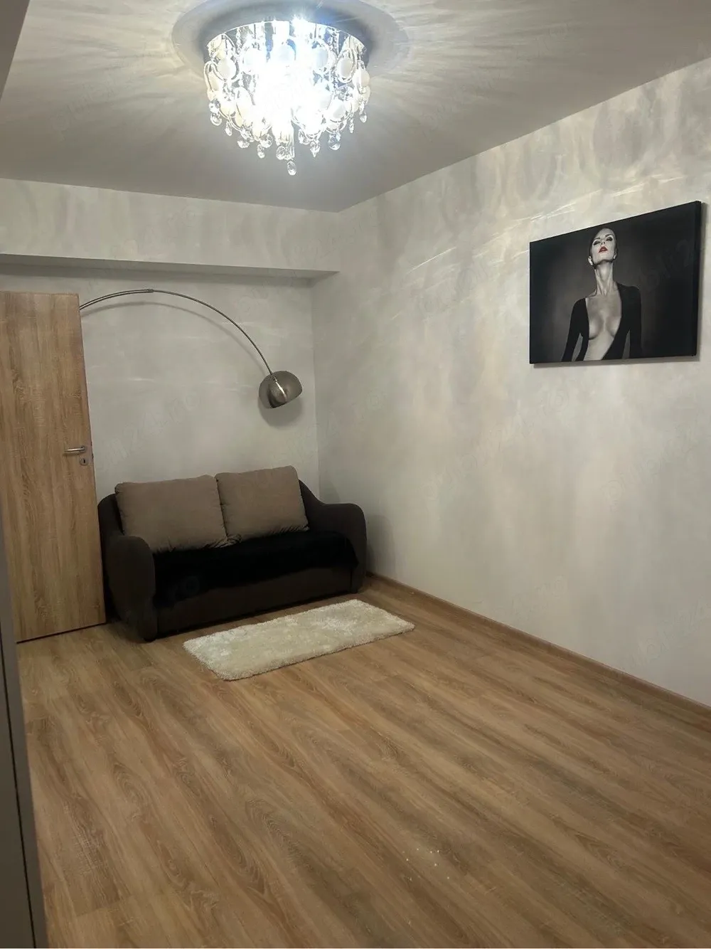 inchiriez apartament 2 camere complex rotar park Pacii