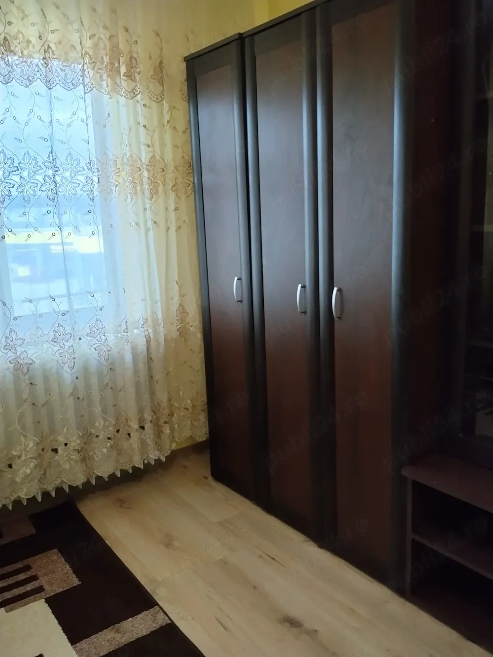 Inchiriez cameră cămin tip garsonieră