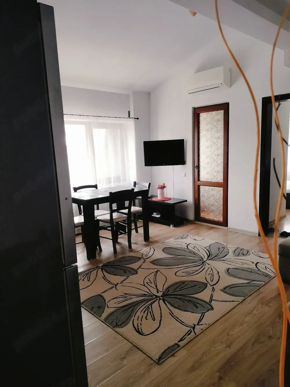 Închiriez apartament Tătărași - imagine 1