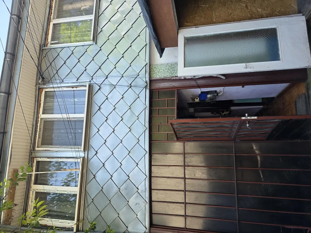 Casa individuala de vanzare in Iasi cu acces la sosea,magazine ,scoli ,autobuz etc