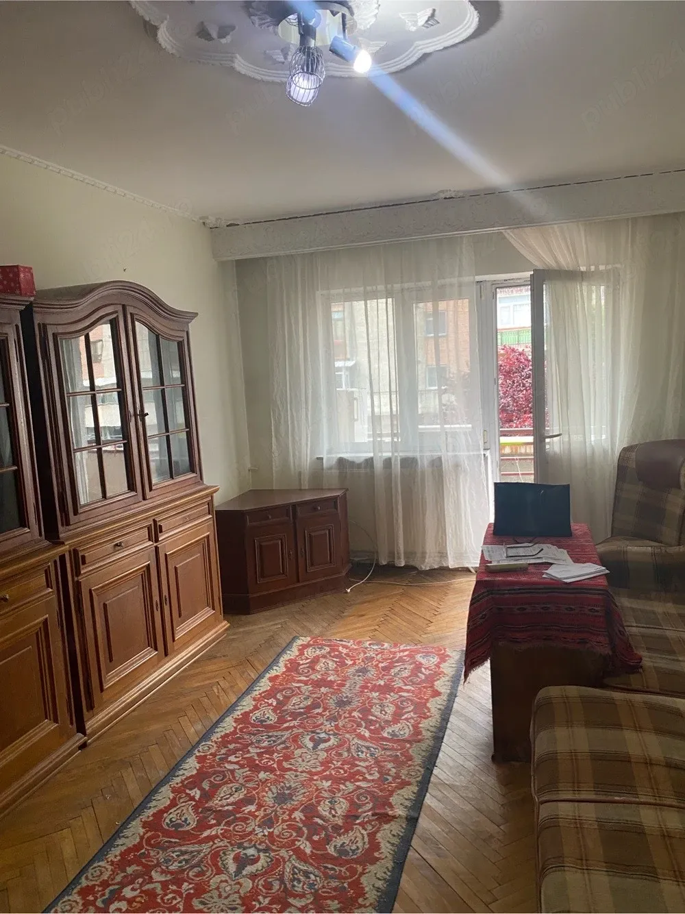 Vânzare apartament cu 3 camere - imagine 1