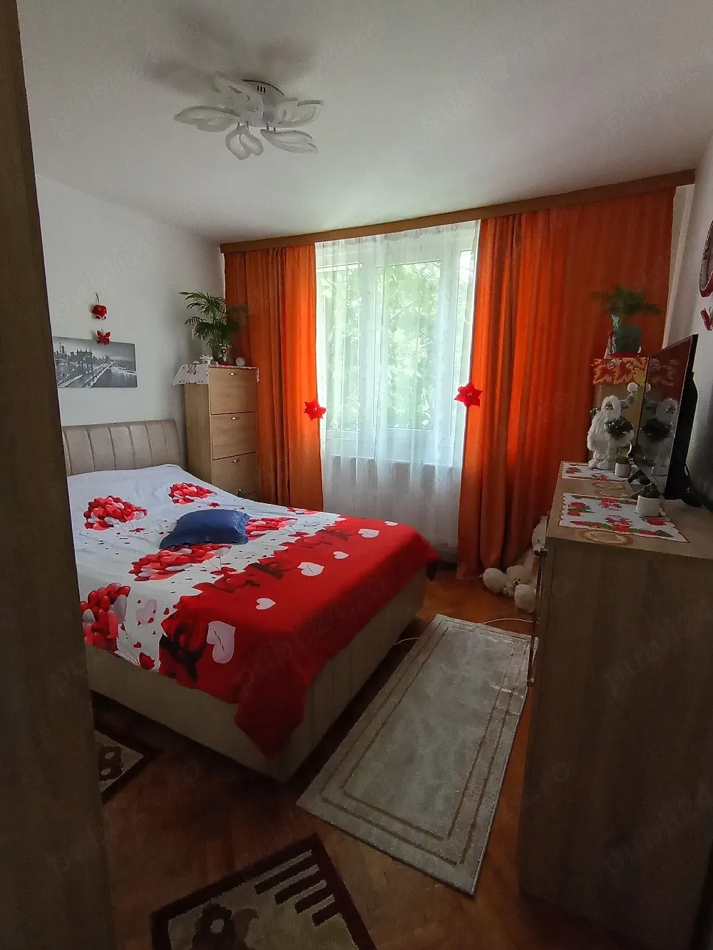De vanzare apartament cu 2 camere semidecomandat