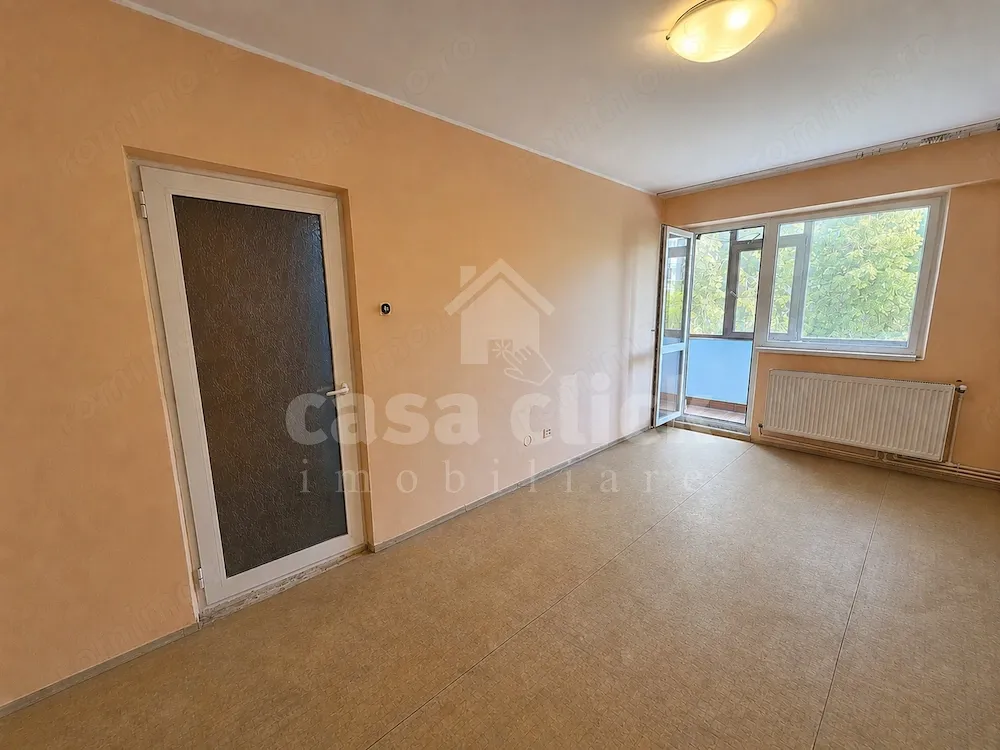 Etaj 2 | 2 camere decomandate | balcon închis generos | Micro 13B